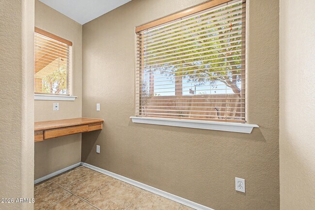 Building Photo - 12899 S 175th Ave