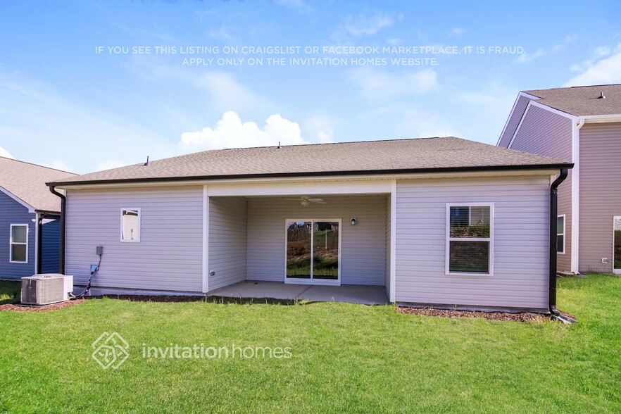 Building Photo - 404 Azalea Gaze Dr