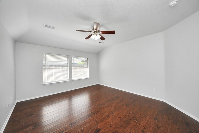 Building Photo - 8322 Adler Lake Dr