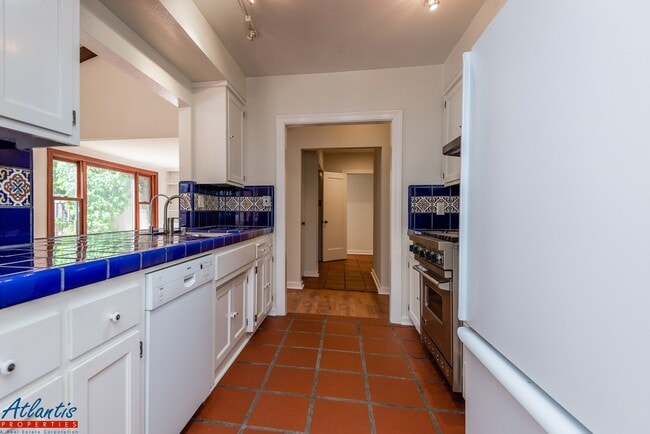 Building Photo - Charming Home | Spanish Architecture | Desirable Location