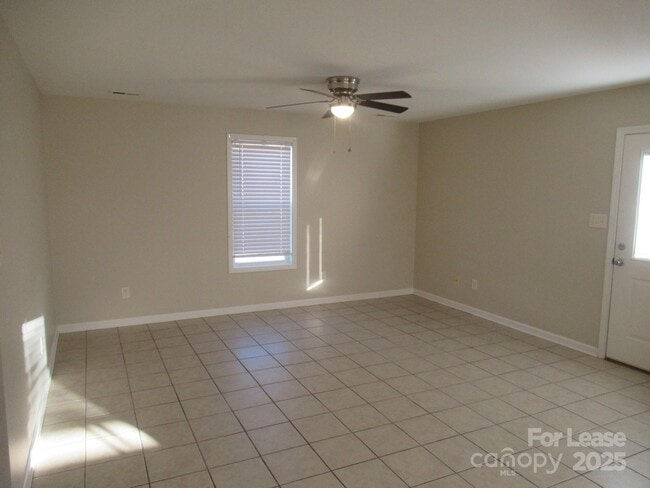 Building Photo - 406 S Flint St