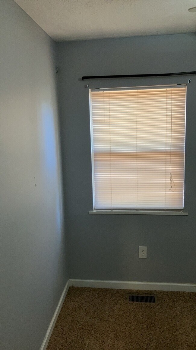 Building Photo - 325 Halifax Dr