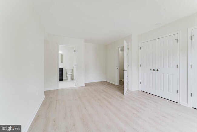 Building Photo - 7107 Sontag Way