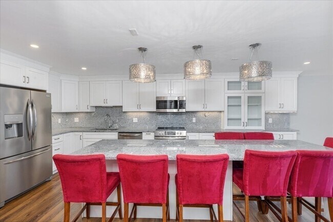 Building Photo - 100 Ledgewood Dr