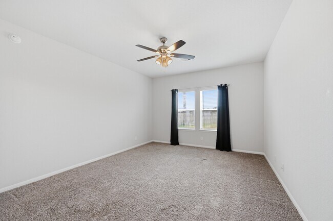Building Photo - 10402 Matterhorn Dr