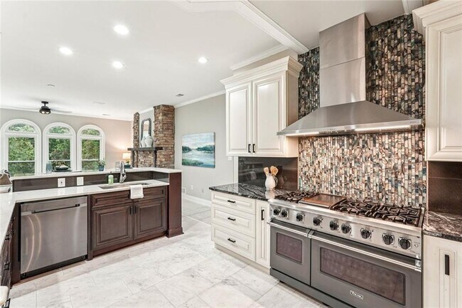 Building Photo - 511 Pine Valley Rd SE