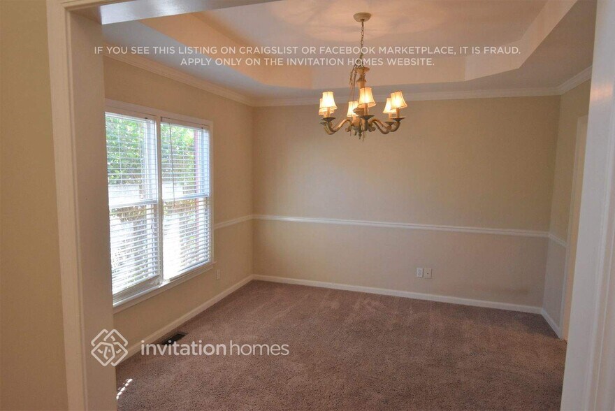 Building Photo - 4002 Mt Vernon Dr