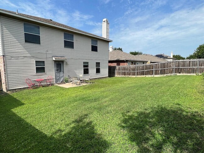 Building Photo - 2625 Lake Meadow Dr