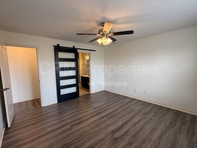 Building Photo - 3182 Morrow Dr