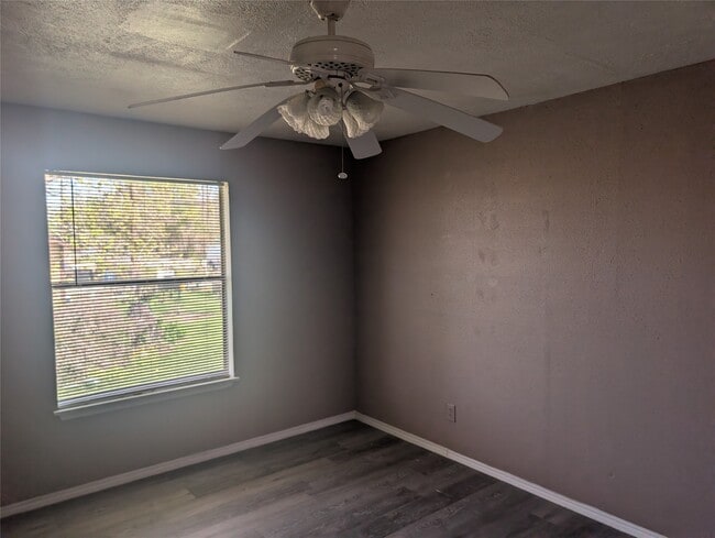 Building Photo - 8901 Humble Westfield Rd