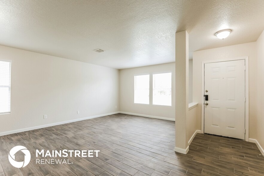 Building Photo - 212 Bridge Crossing