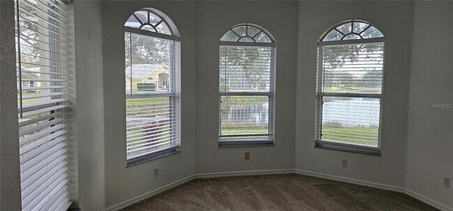 Building Photo - 1152 Deardon Dr