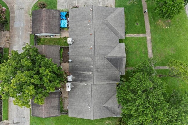 Building Photo - 13163 High Star Dr
