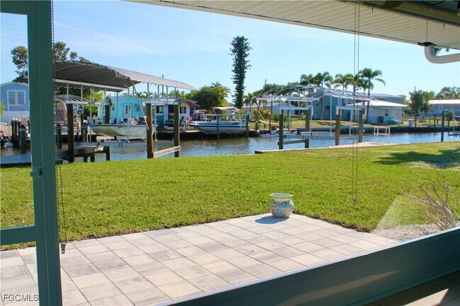 Building Photo - 2744 Sanderling Ct