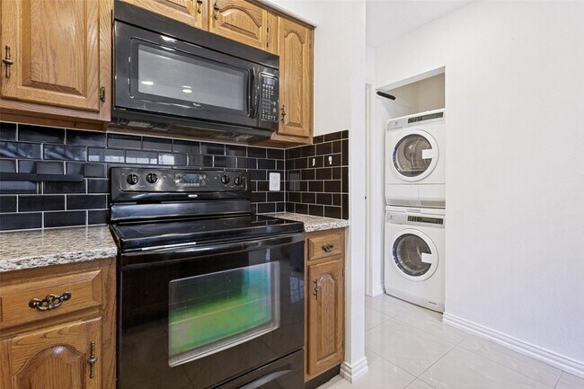 Building Photo - 5100 Verde Valley Ln