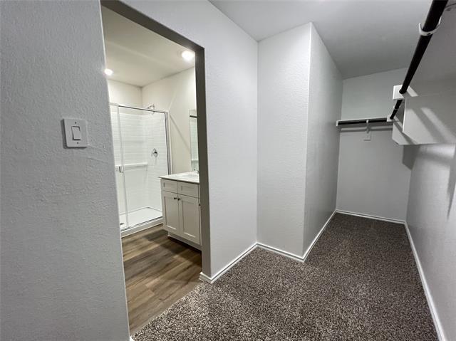 Building Photo - 5557 Rollins Dr