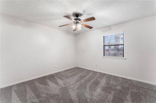 Building Photo - 153 Halleck Ln