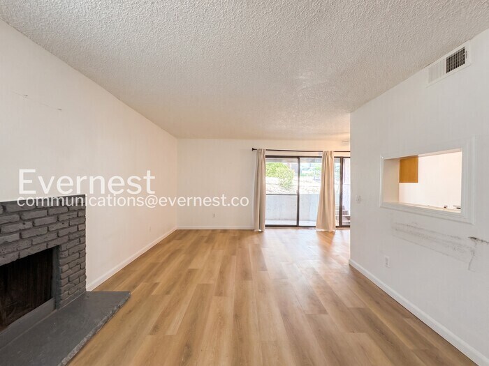 Building Photo - 6470 S Dayton St