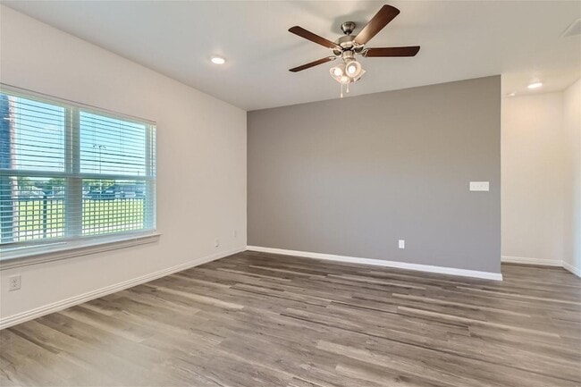Building Photo - 7352 Parkside Place Drive