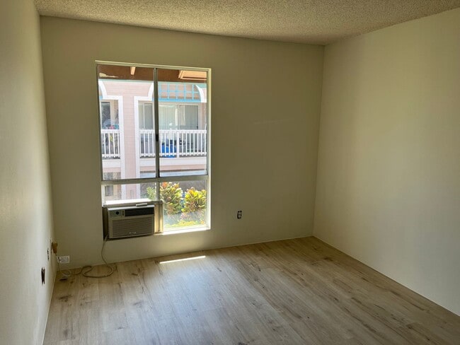 Building Photo - 2 bedroom in Waikele