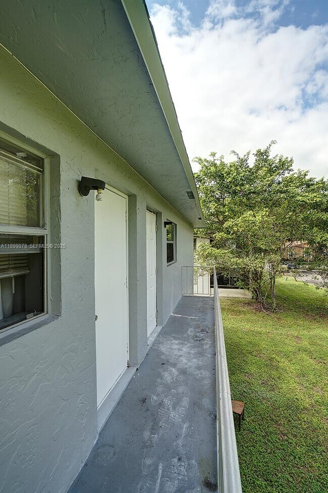 Building Photo - 10131 NW 35th St