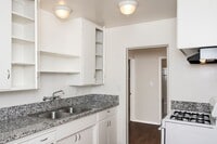 Building Photo - san63