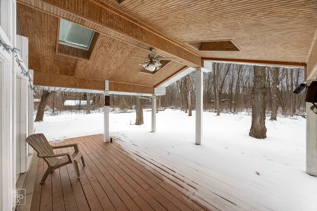 Building Photo - 23670 N Elm Rd