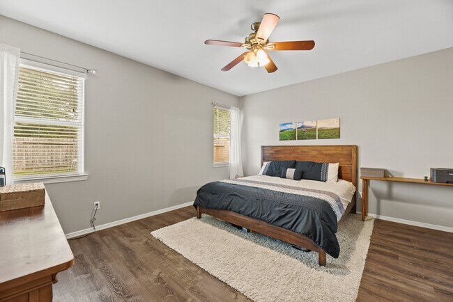 Building Photo - 32018 Anne Ln