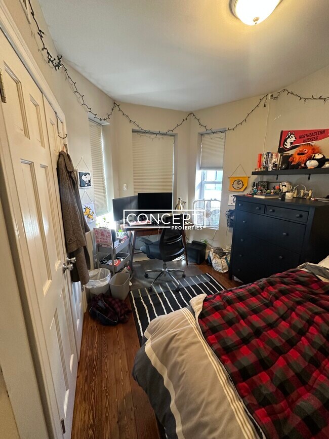 Building Photo - 14 Sewall St