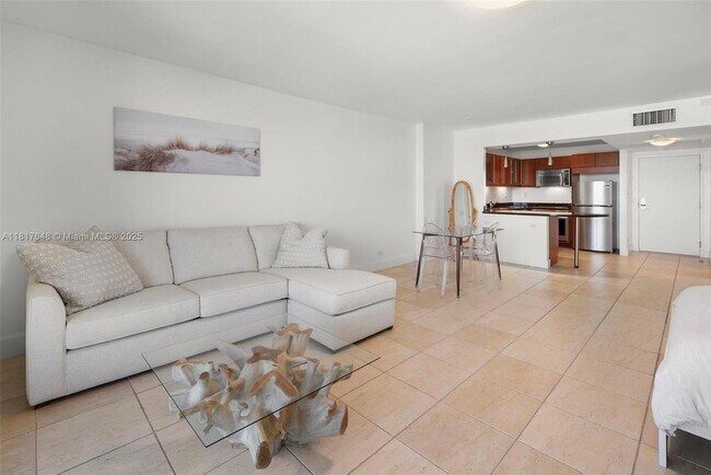 Building Photo - 2301 Collins Ave