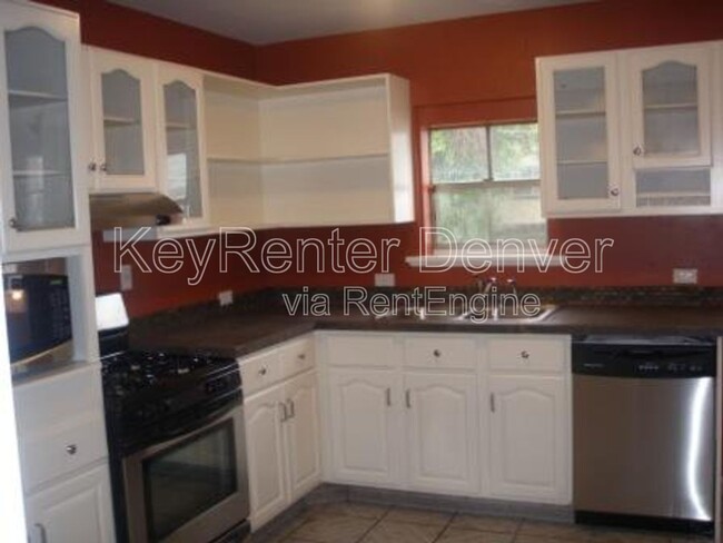Building Photo - 1540 Zenobia St