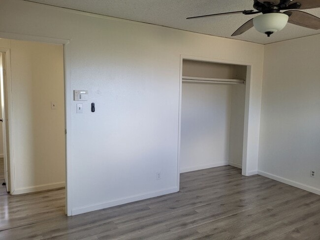 Building Photo - Nice 3bd, 1.5 bath, 2pkg 1268sqft w/lanai ...