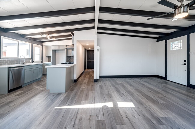Building Photo - 5131 Barstow St
