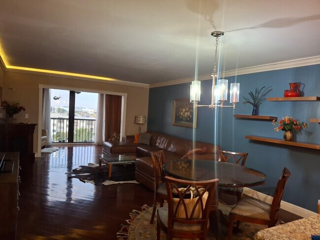 Building Photo - 2217 Cypress Island Dr