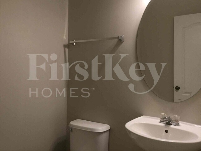 Building Photo - 127 Colville Rd