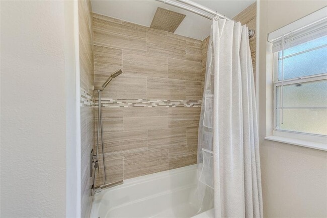 Building Photo - 7195 Augusta Blvd