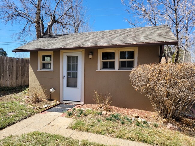 Building Photo - 1675 Ulster St