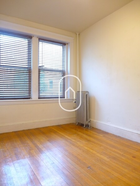 Building Photo - 218 Freeman St