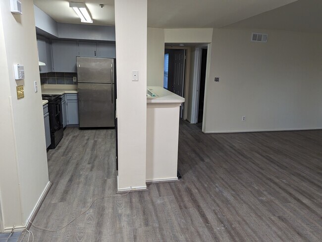 Building Photo - 4490 Lord Loudoun Ct