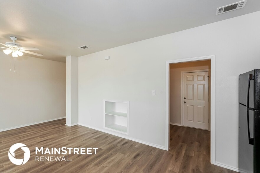 Building Photo - 204 Ridgeway Blvd