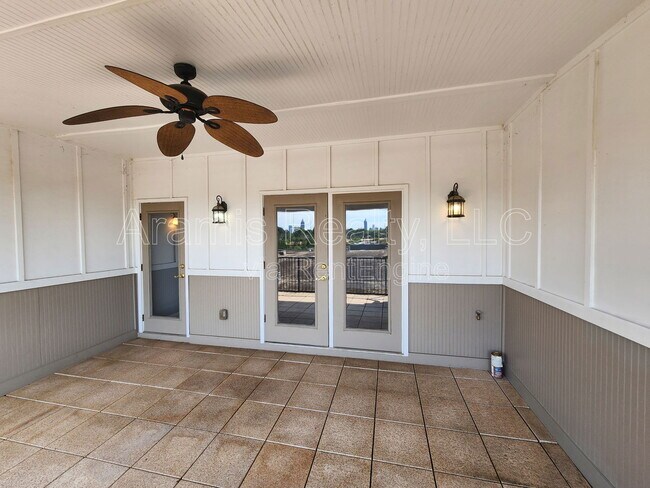 Building Photo - 200 Marion Pl NE