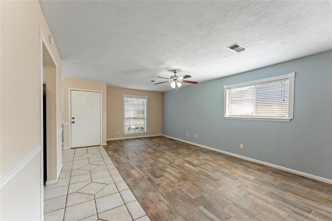 Building Photo - 1326 Kappa St
