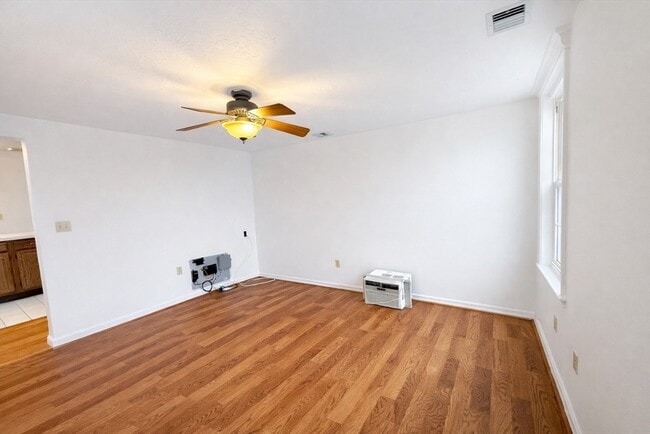 Building Photo - 78 Dalby St