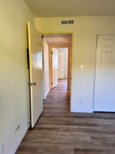 Building Photo - 2425 Purdue Ave