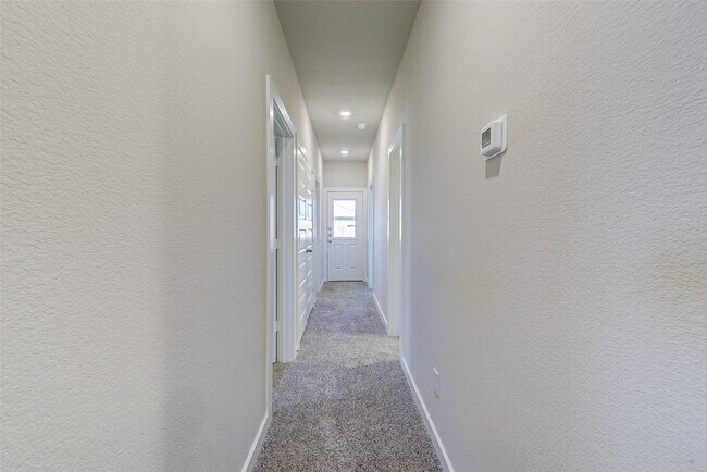 Building Photo - 9848 Grosbeak Ln