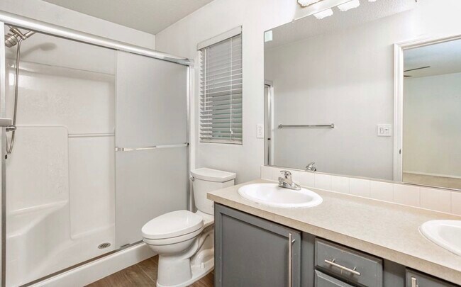 Building Photo - 1018 NE Mariners Loop