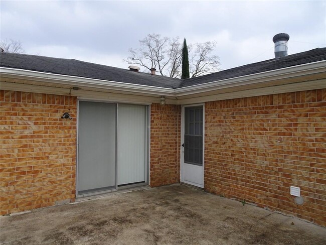 Building Photo - 134 Memory Ln