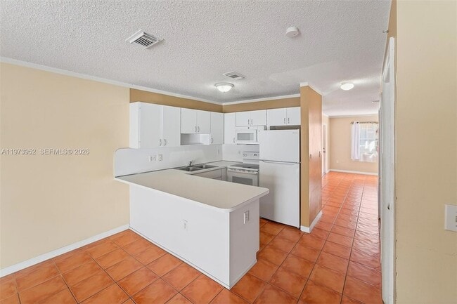 Building Photo - 6375 SW 139th Ave