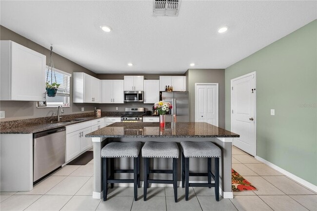 Building Photo - 10291 Shady Preserve Dr