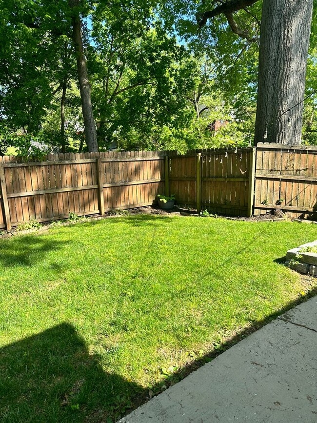 Building Photo - Great Newly Remodeled 3 bed in Madisonvill...